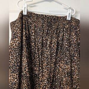 Old Navy Leopard Print Skirt